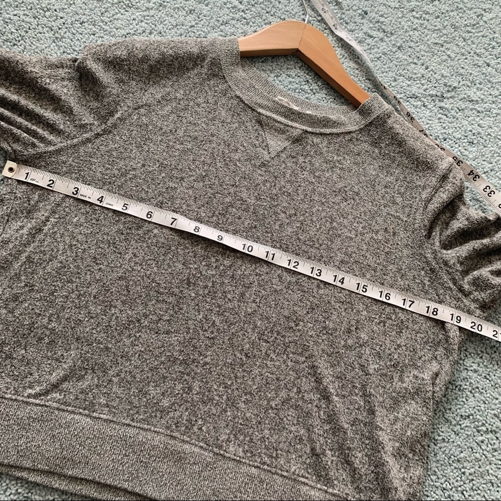 UO basic grey sweater - Picture 5 of 5